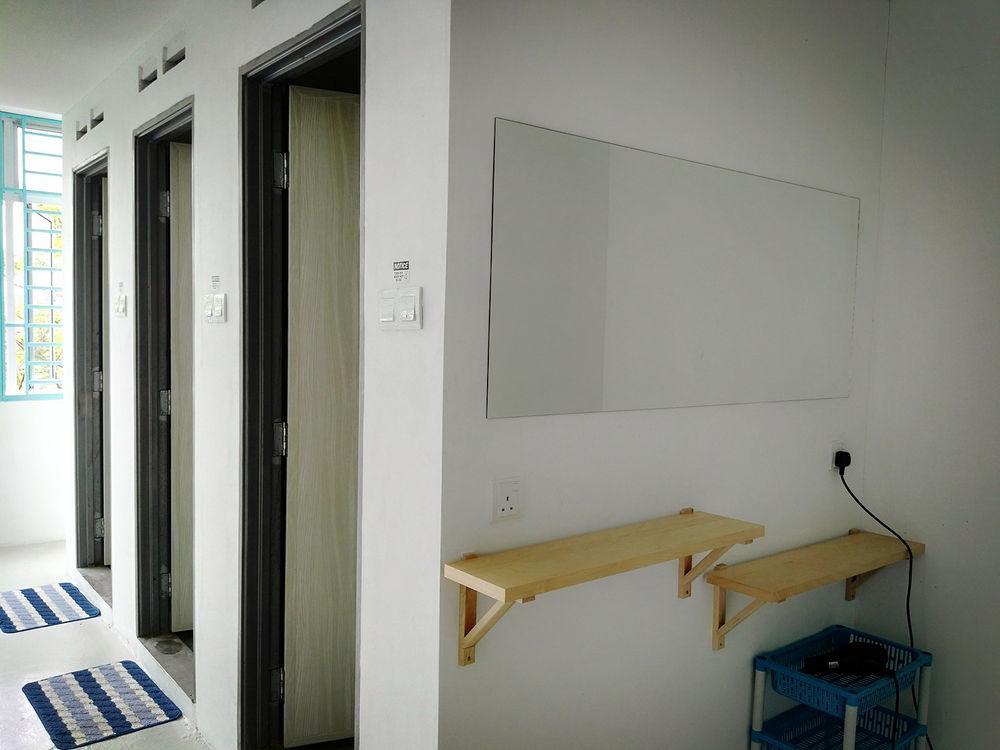 Roof Talk Theme Hostel Johor Bahru Exterior foto
